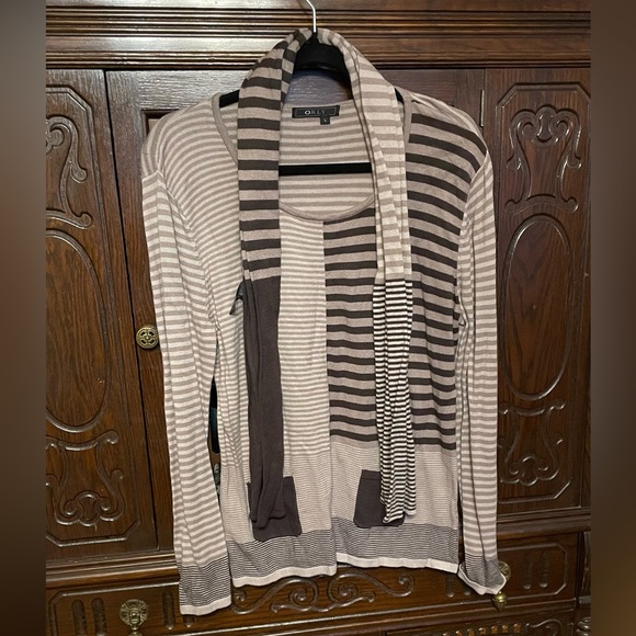 Orly Sweater / Scarf Combo - Picture 2 of 6